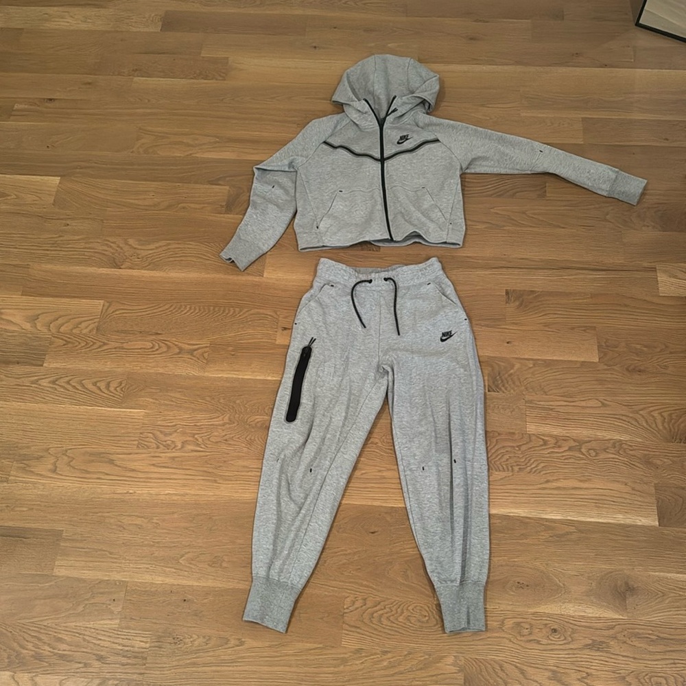Women’s Nike Track Suit